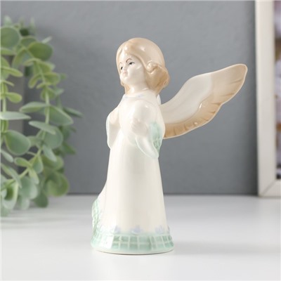 Сувенир керамика "Девочка-ангел в платье с клеткой с сердцем" 9х7х12 см